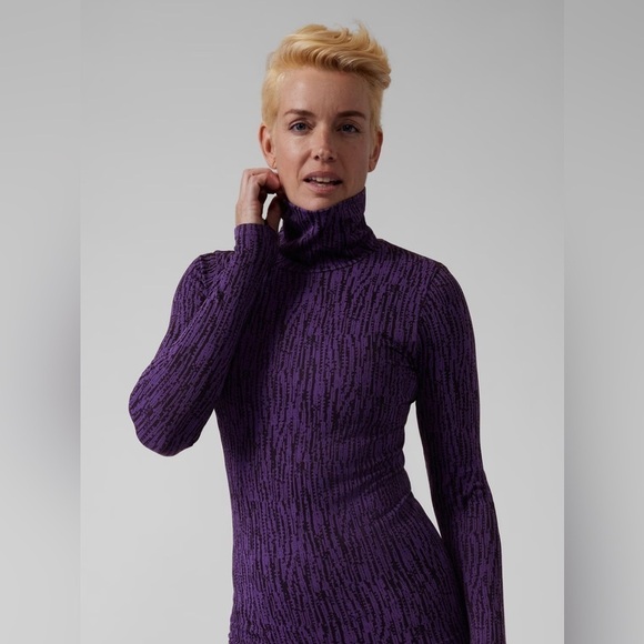 Athleta Flurry Elemental Turtleneck Snowscape Black / Basalt Violet M - Picture 1 of 7